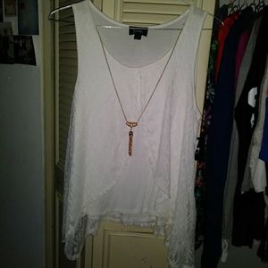 ⭐ 3 for $10 White tank top